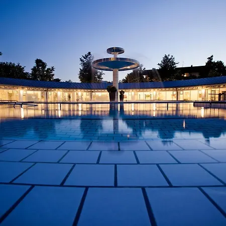 Appartementhotel Cura Apartment 4*