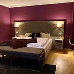 Appartementhotel Cura 4*
