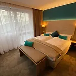 公寓 Appartementhotel Cura 4*