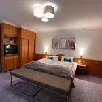Appartementhotel Cura 4*