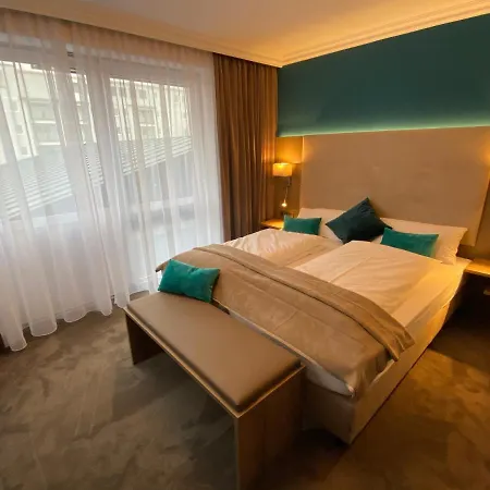 アパート Appartementhotel Cura 4*