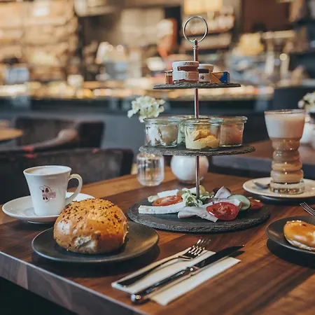 Lejlighed Appartementhotel Cura 4*